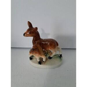 Vintage Deer Figurine, Mother and Baby Deer figurine, Doe and Fawn, Ceramic Deer